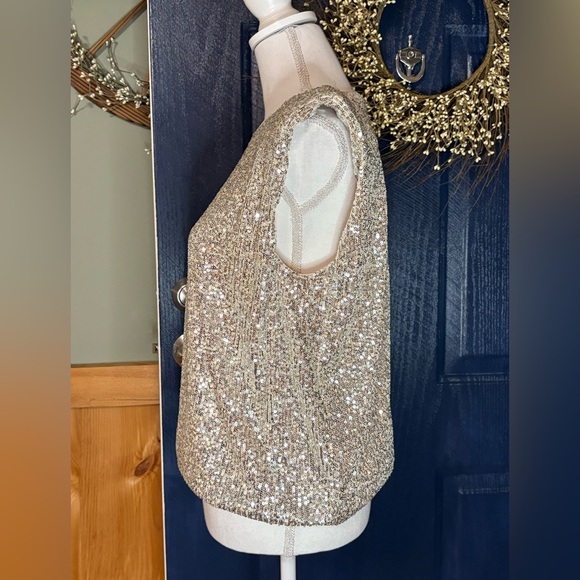 Maurices edgely Sequin Padded Shoulder Top NWT size M - Picture 8 of 13